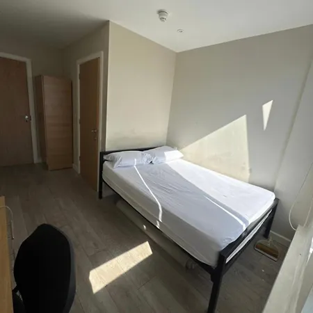 Top-floor Escape With Views Апартаменты Брадфорд
